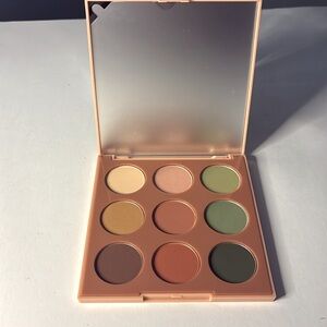 Morphe 9B Matte Essentials Artistry Palette